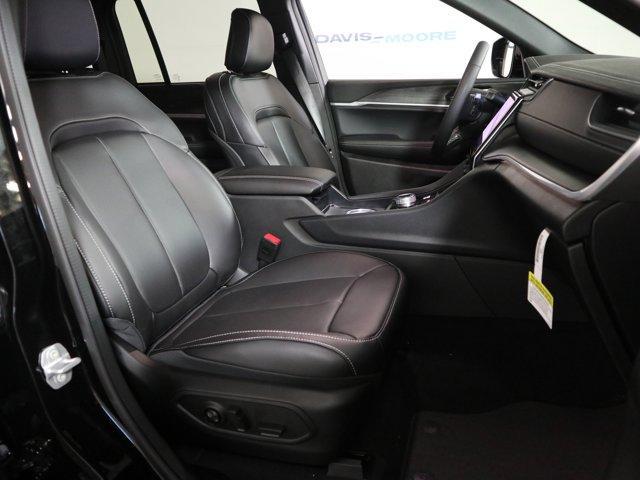 new 2025 Jeep Grand Cherokee car, priced at $52,935