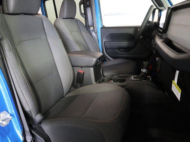 new 2025 Jeep Wrangler car, priced at $54,670