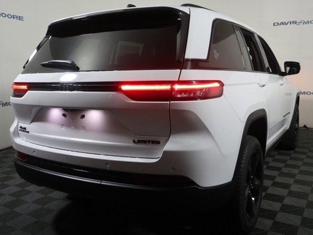 new 2025 Jeep Grand Cherokee car, priced at $51,940