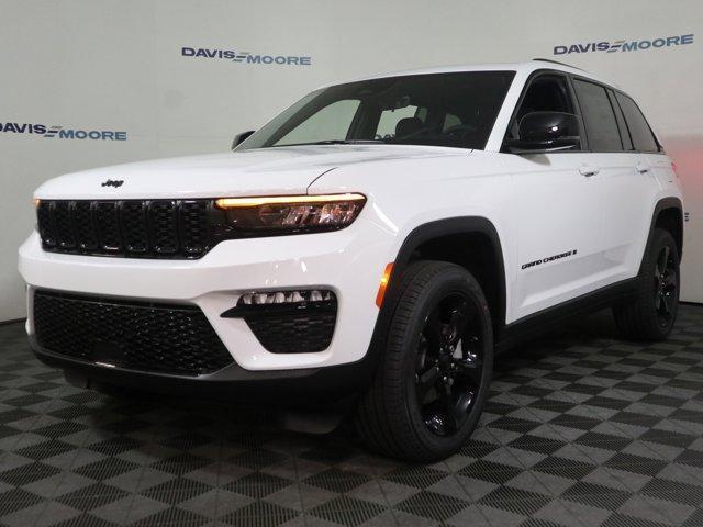 new 2025 Jeep Grand Cherokee car, priced at $51,940