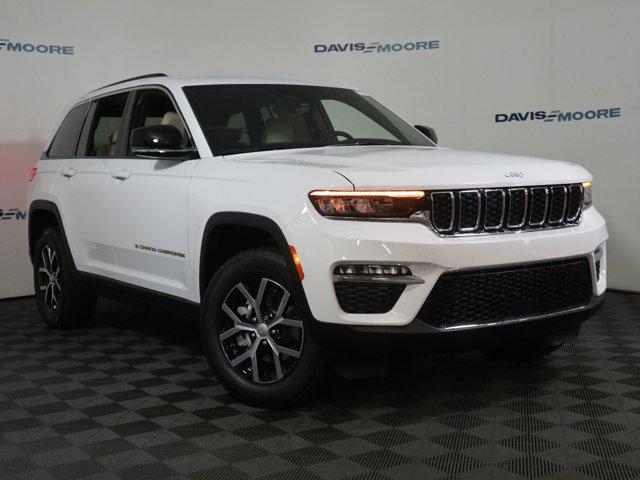 new 2025 Jeep Grand Cherokee car, priced at $47,895
