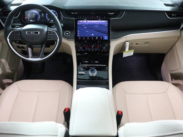 new 2025 Jeep Grand Cherokee car, priced at $47,895