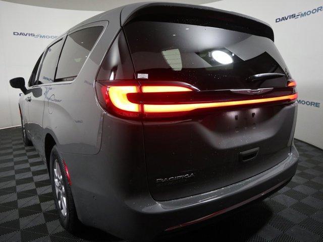 new 2025 Chrysler Pacifica car, priced at $45,920