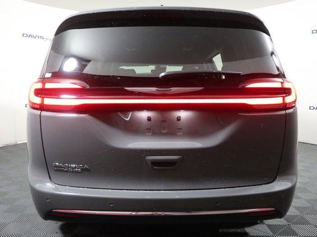 new 2025 Chrysler Pacifica car, priced at $45,920