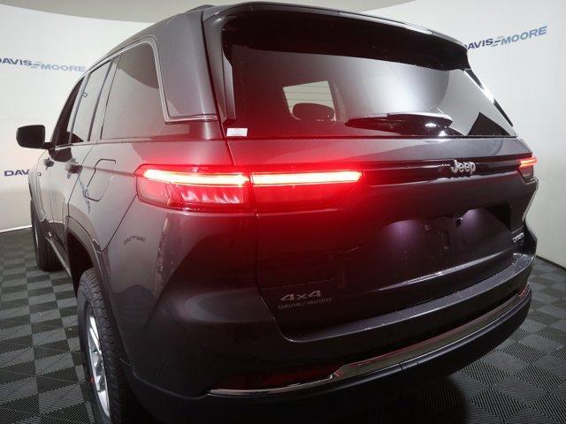 new 2025 Jeep Grand Cherokee car, priced at $43,220