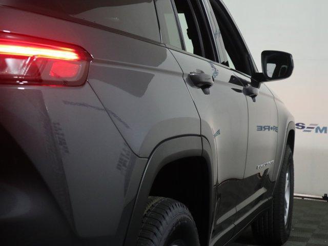 new 2025 Jeep Grand Cherokee car, priced at $43,220