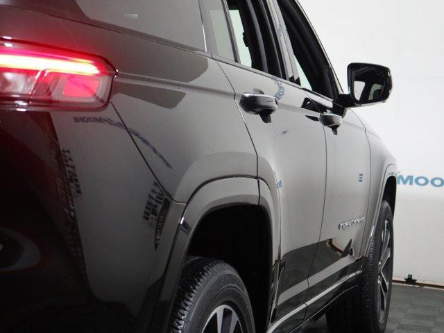used 2022 Jeep Grand Cherokee car, priced at $39,995