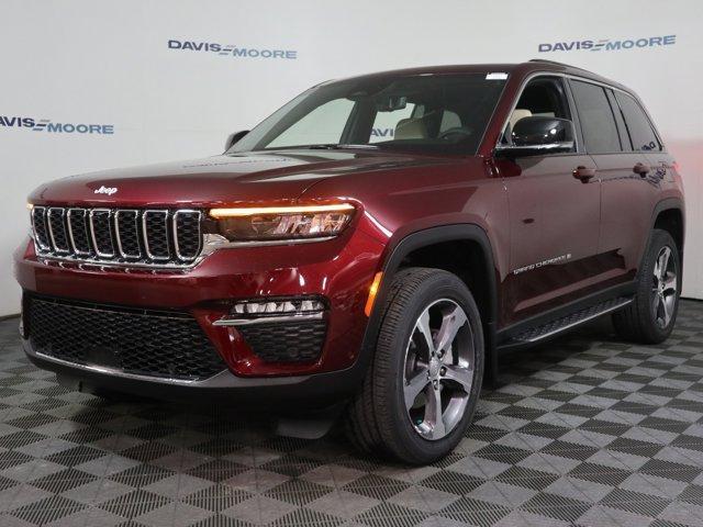 new 2025 Jeep Grand Cherokee car, priced at $56,760