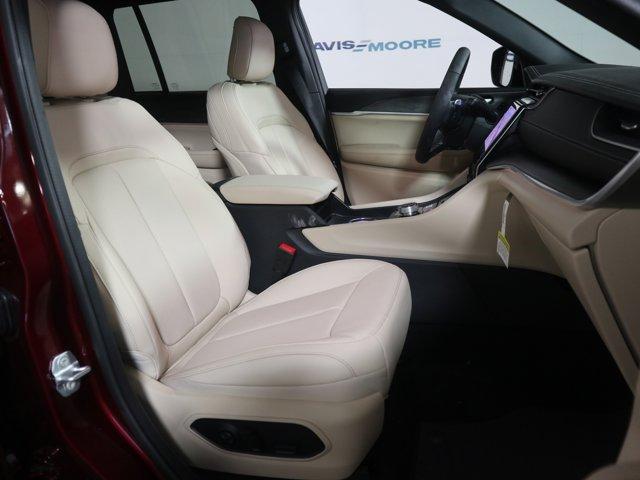 new 2025 Jeep Grand Cherokee car, priced at $56,760