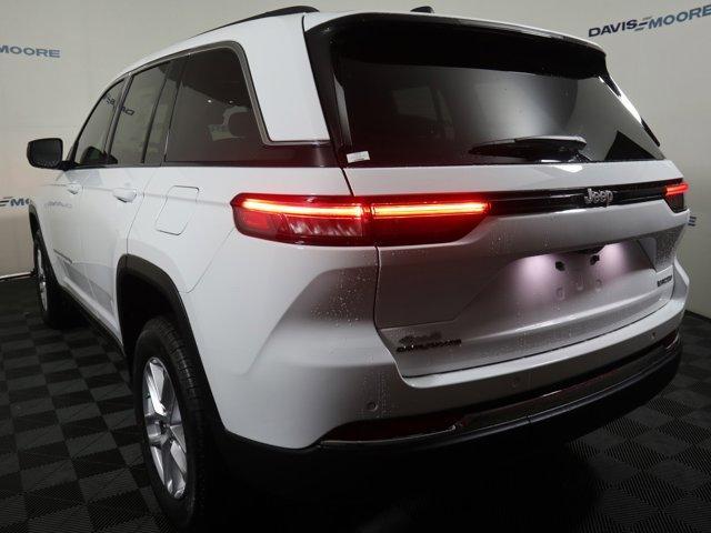 new 2025 Jeep Grand Cherokee car, priced at $41,580