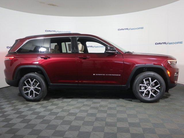 new 2025 Jeep Grand Cherokee car, priced at $47,495