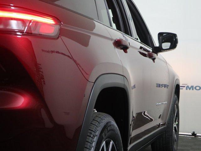 new 2025 Jeep Grand Cherokee car, priced at $47,495
