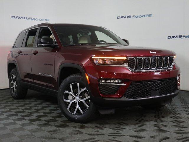 new 2025 Jeep Grand Cherokee car, priced at $47,495