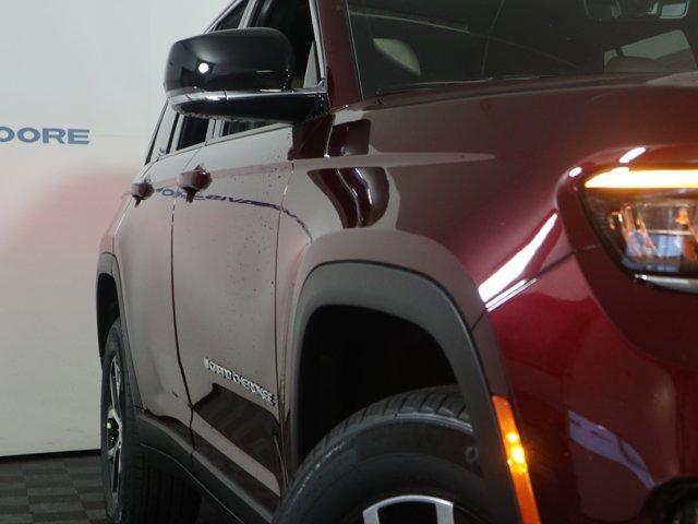 new 2025 Jeep Grand Cherokee car, priced at $47,495