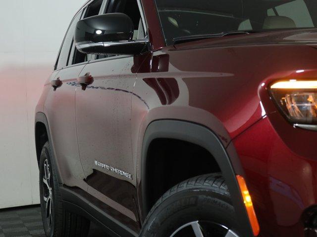 new 2025 Jeep Grand Cherokee car, priced at $48,490