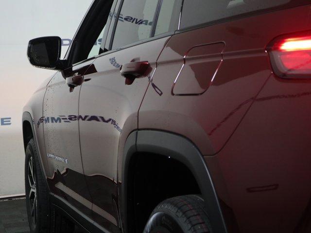 new 2025 Jeep Grand Cherokee car, priced at $48,490