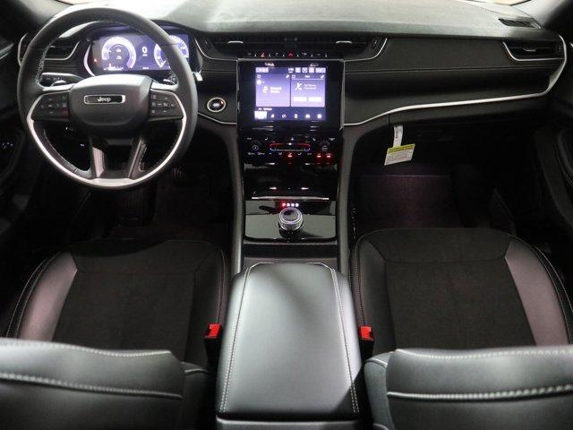 new 2025 Jeep Grand Cherokee car, priced at $47,580