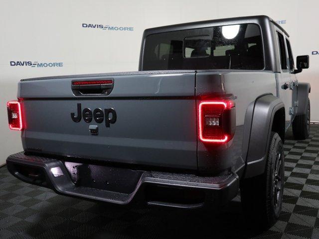 new 2025 Jeep Gladiator car, priced at $47,480