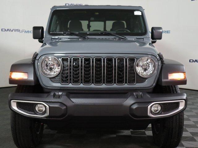 new 2025 Jeep Gladiator car, priced at $47,480