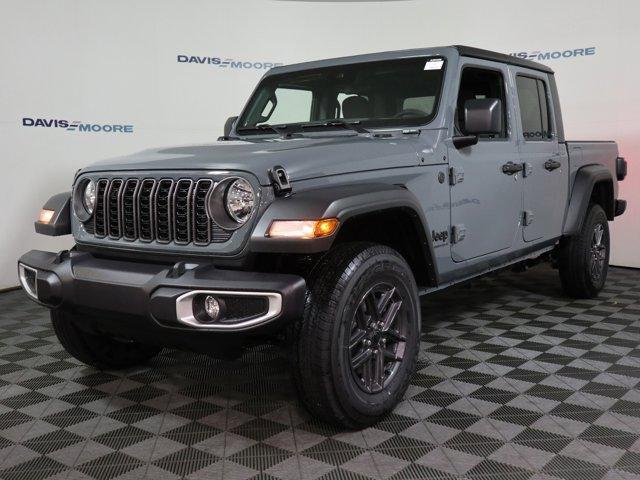 new 2025 Jeep Gladiator car, priced at $47,480