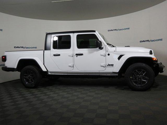 new 2024 Jeep Gladiator car, priced at $49,480