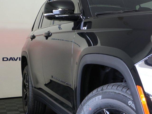 new 2025 Jeep Grand Cherokee car, priced at $46,730