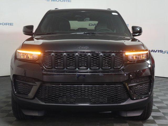 new 2025 Jeep Grand Cherokee car, priced at $46,730