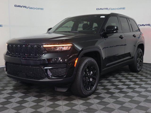 new 2025 Jeep Grand Cherokee car, priced at $46,730