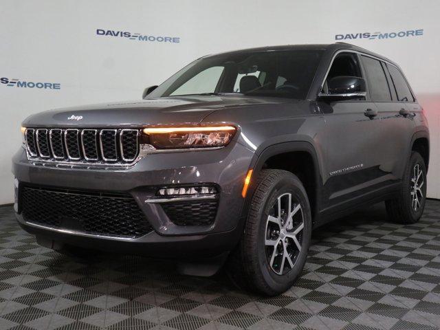 new 2025 Jeep Grand Cherokee car, priced at $47,295