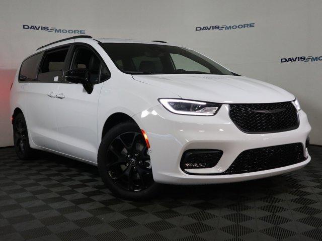 new 2026 Chrysler Pacifica car, priced at $57,365