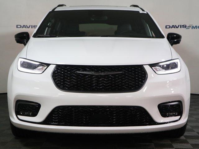 new 2026 Chrysler Pacifica car, priced at $57,365
