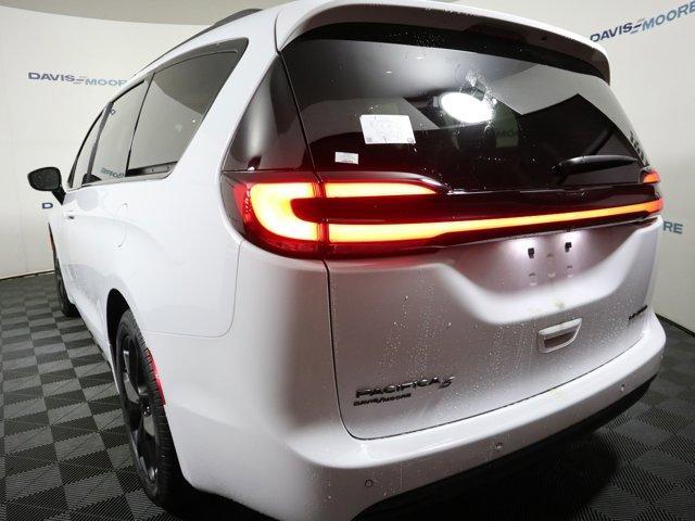 new 2024 Chrysler Pacifica car, priced at $51,720