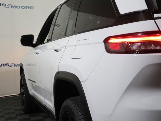 new 2025 Jeep Grand Cherokee car, priced at $49,425