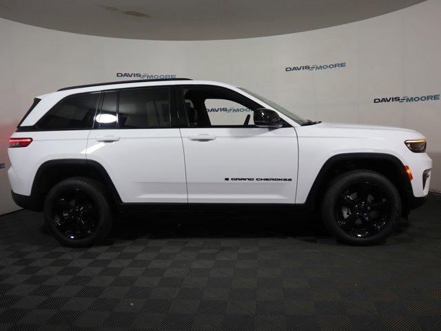 new 2025 Jeep Grand Cherokee car, priced at $49,425