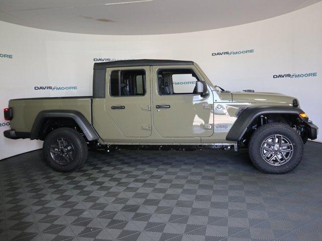new 2026 Jeep Gladiator car, priced at $48,930