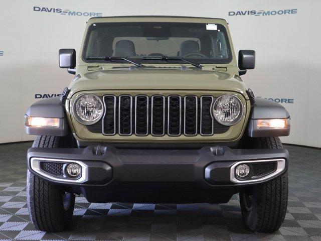 new 2026 Jeep Gladiator car, priced at $48,930