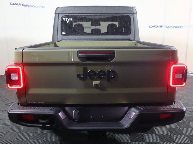 new 2026 Jeep Gladiator car, priced at $48,930