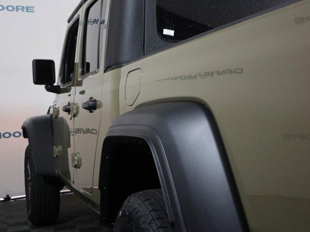 new 2026 Jeep Gladiator car, priced at $48,930