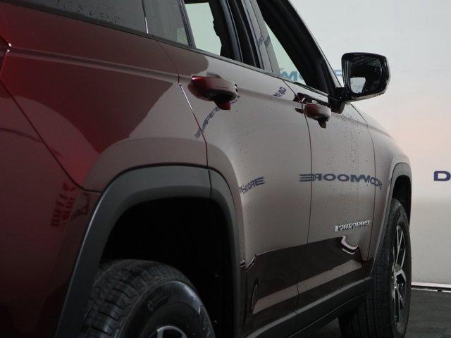 new 2025 Jeep Grand Cherokee car, priced at $52,935