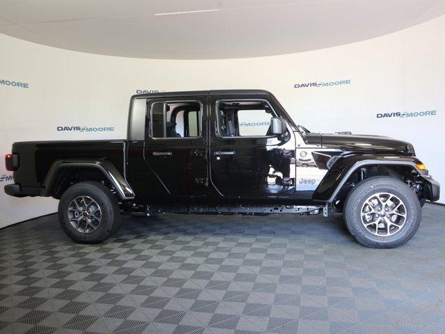 new 2024 Jeep Gladiator car, priced at $52,565