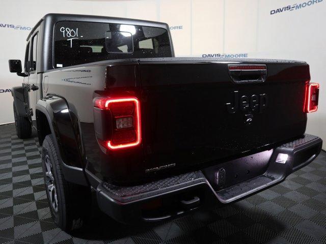 new 2024 Jeep Gladiator car, priced at $52,565