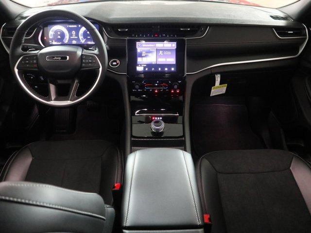 new 2025 Jeep Grand Cherokee car, priced at $48,175