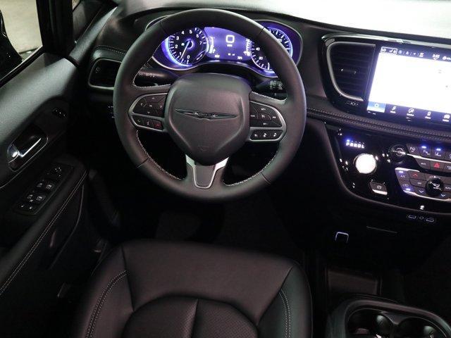 new 2025 Chrysler Pacifica car, priced at $46,220