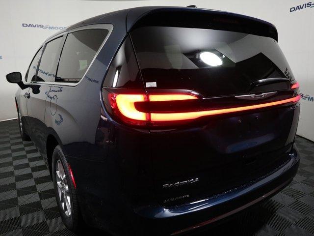 new 2025 Chrysler Pacifica car, priced at $46,220