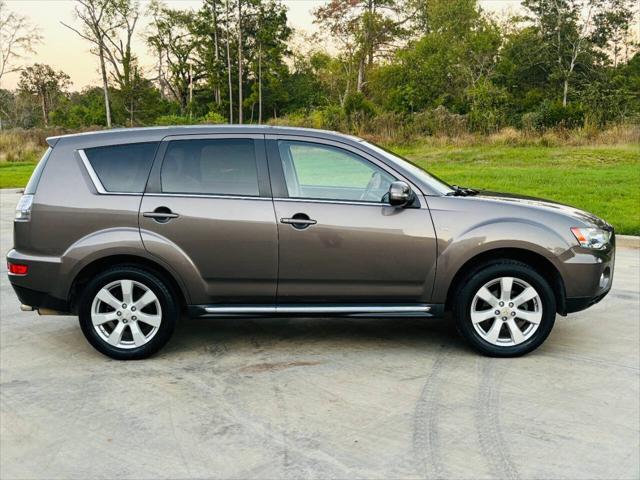 used 2011 Mitsubishi Outlander car, priced at $8,499