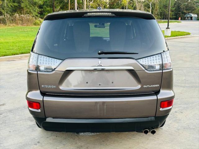 used 2011 Mitsubishi Outlander car, priced at $8,499