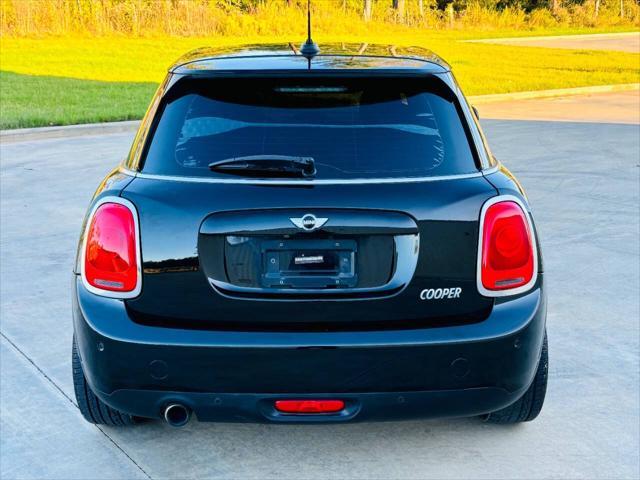 used 2018 MINI Hardtop car, priced at $8,499