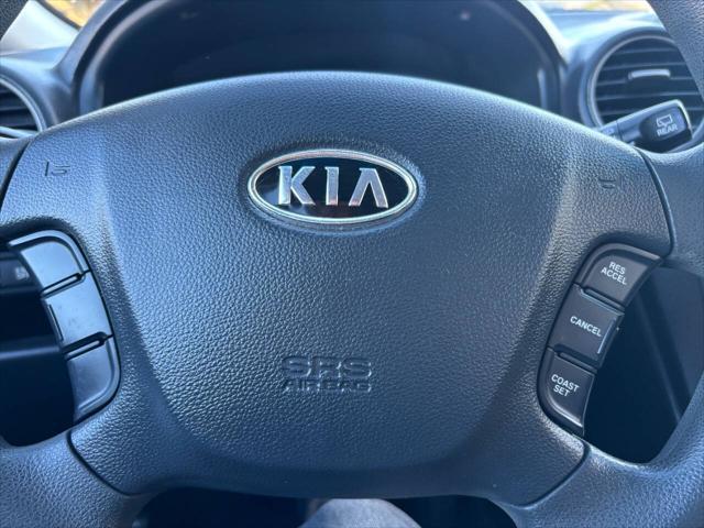 used 2009 Kia Rondo car, priced at $5,899