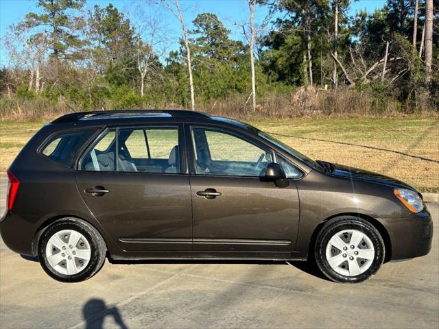 used 2009 Kia Rondo car, priced at $5,899