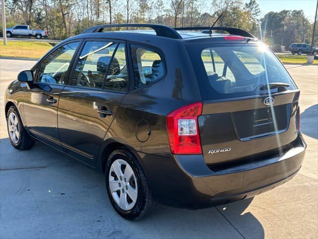 used 2009 Kia Rondo car, priced at $4,999